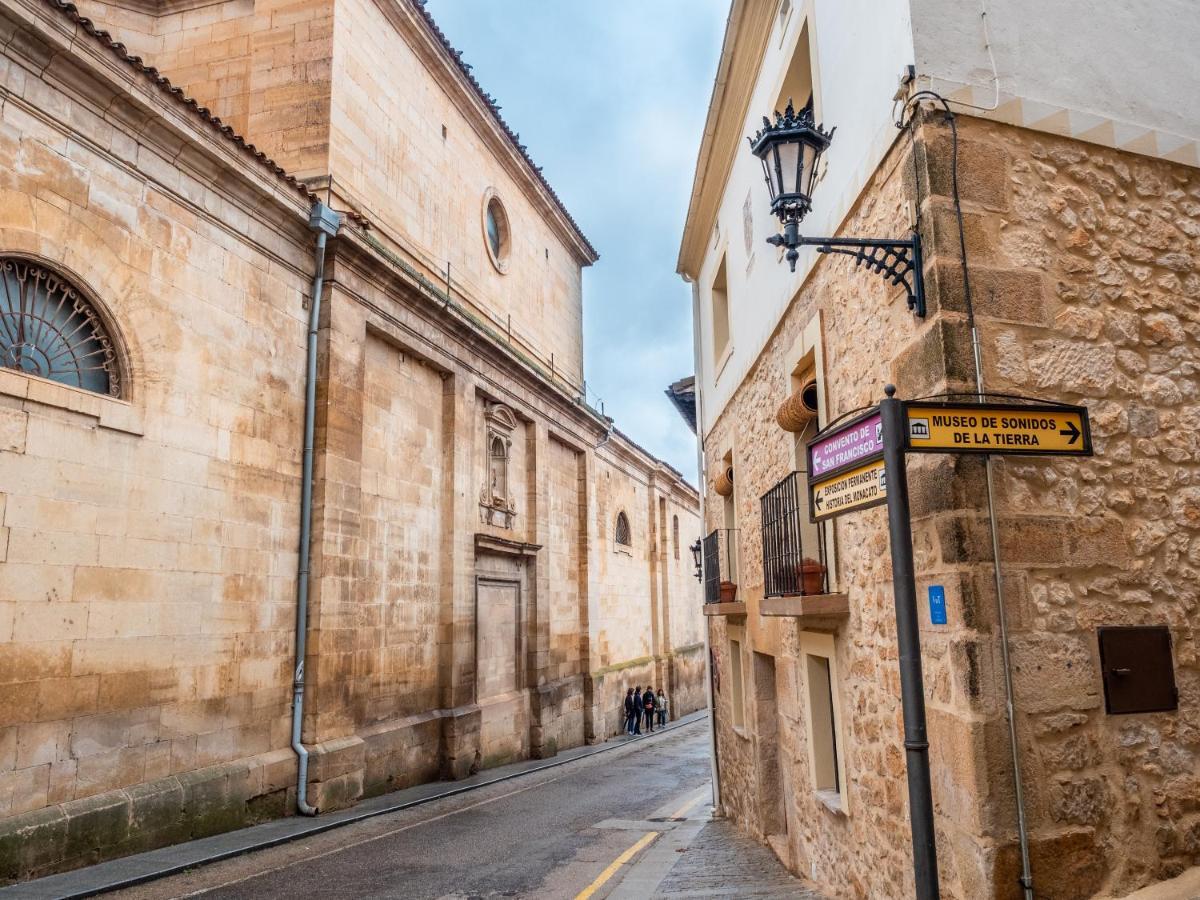 Encantadora Casa De Pueblo Con 5 Hab. En Burgos Santo Domingo De Silos Eksteriør billede